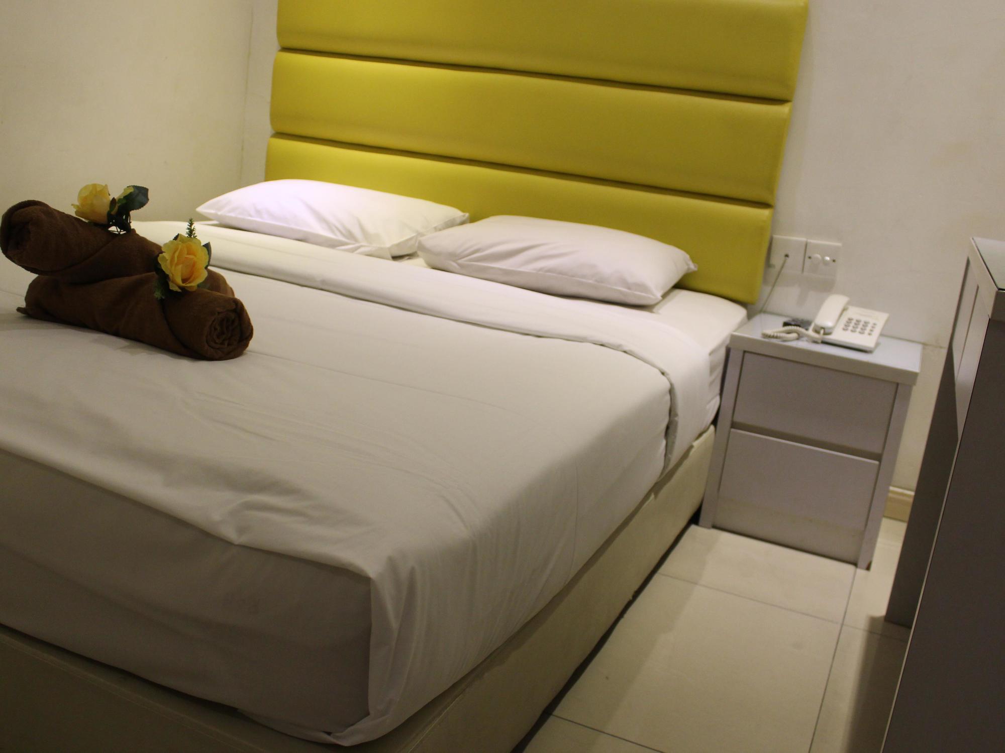 Hotel Rose Taman Impian Senai 2*