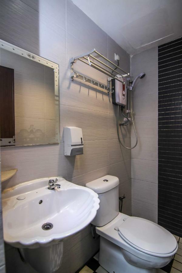 Hotel Rose Taman Impian Senai